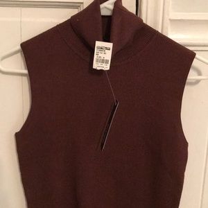 Brown ribbed women’s top, sleeveless